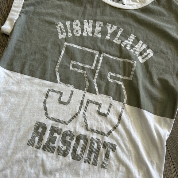 Disney Parks Disneyland Graphic Tee Women’s Small - Picture 2 of 8